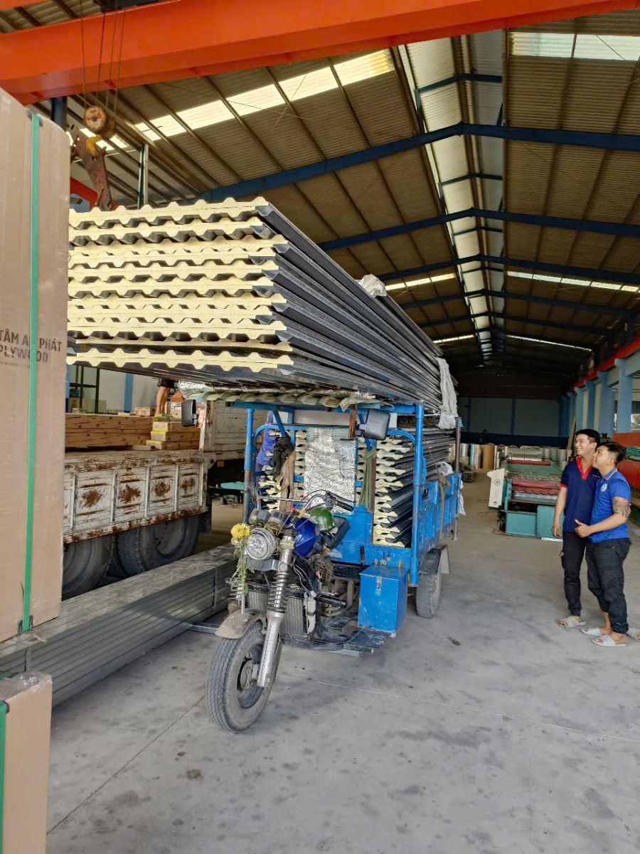Vật liệu xây dựng Gò Công Tây đa dạng mẫu mã